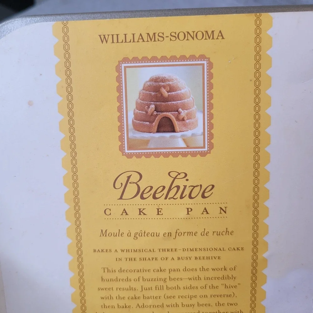 Williams Sonoma Nordic Ware Beehive Cake Pan 10 Cup Cast Aluminum USA Honey Bee